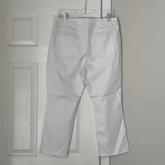 Brand New J. Jill Kick Flare White Jeans Size 14 Petite P Ankle length Raw Hem - Picture 4 of 8